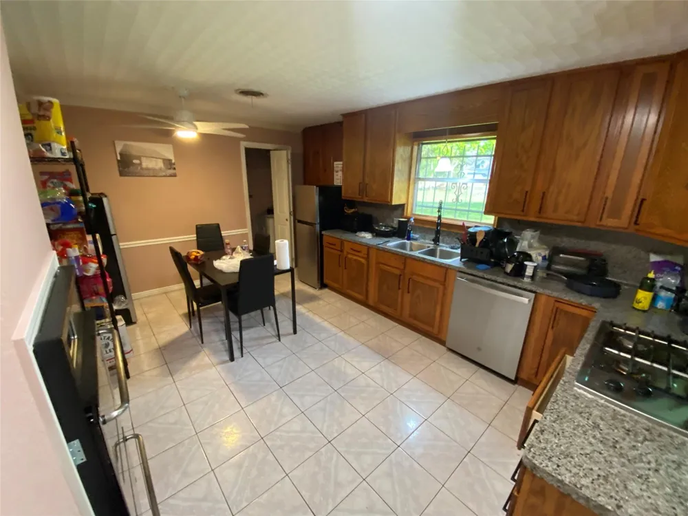 1025 Henderson Avenue Orange, TX 77630
