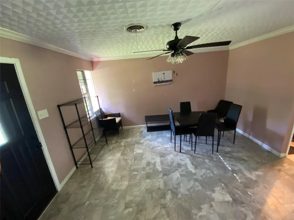 1025 Henderson Avenue Orange, TX 77630