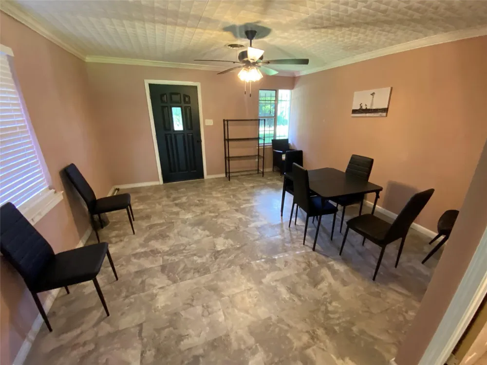1025 Henderson Avenue Orange, TX 77630