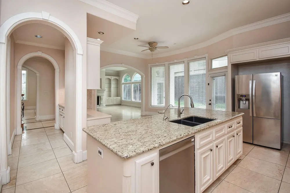 3213 Mcculloch Circle Houston, TX 77056