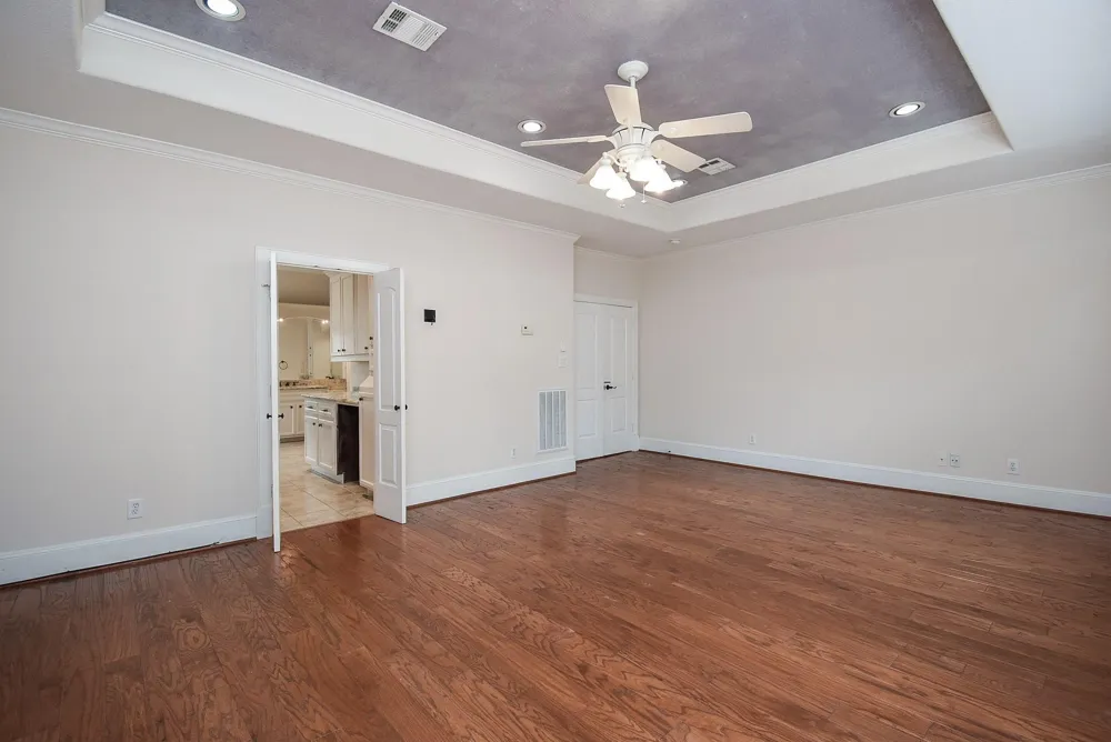 3213 Mcculloch Circle Houston, TX 77056