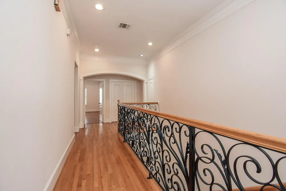 3213 Mcculloch Circle Houston, TX 77056