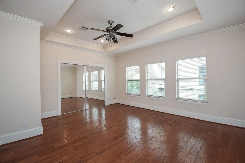 3213 Mcculloch Circle Houston, TX 77056