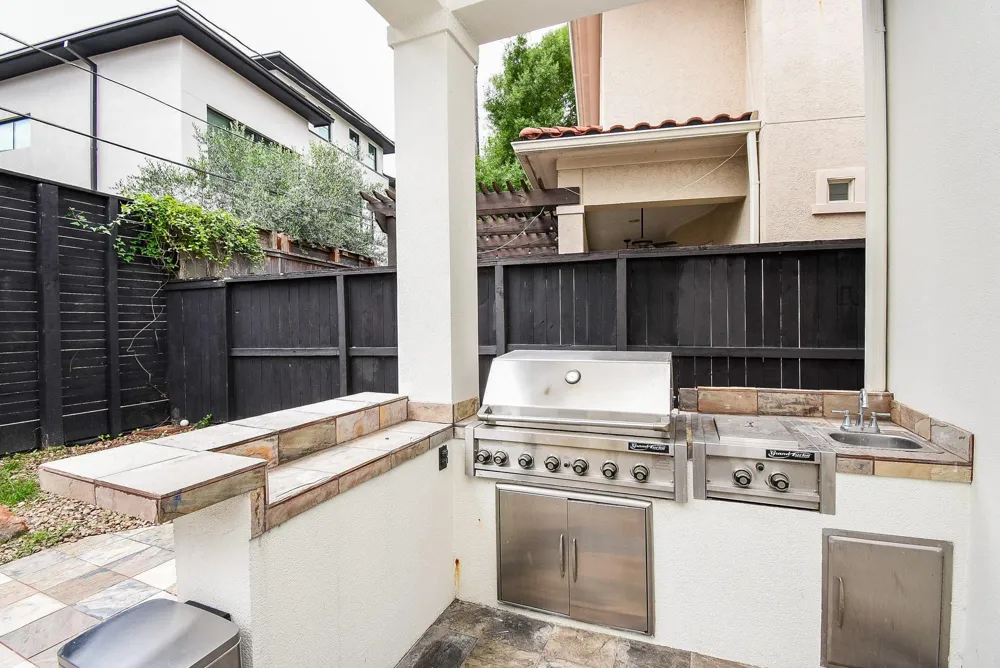 3213 Mcculloch Circle Houston, TX 77056