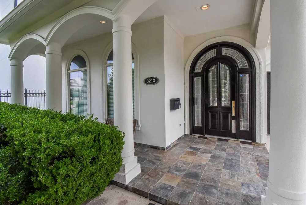 3213 Mcculloch Circle Houston, TX 77056