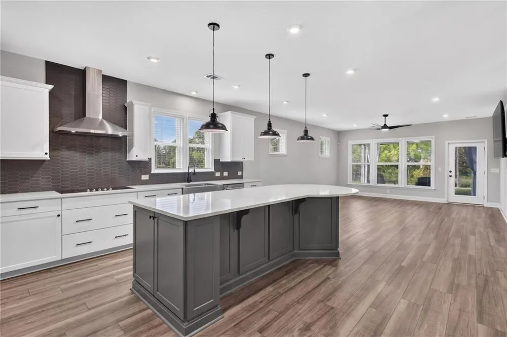 257 Heron Creek Drive Richmond Hill, GA 31324