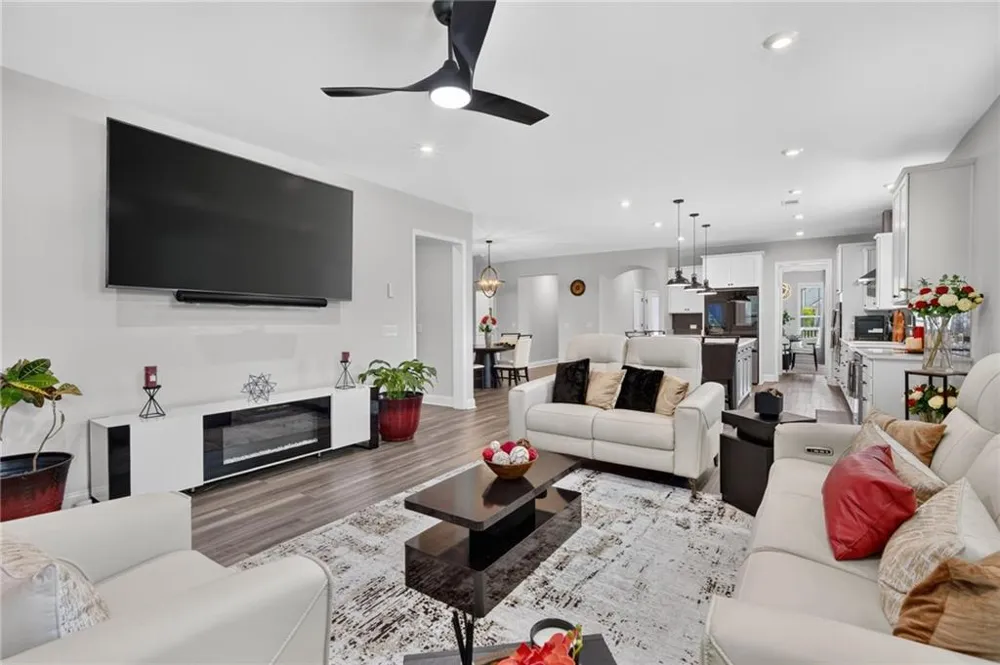 257 Heron Creek Drive Richmond Hill, GA 31324