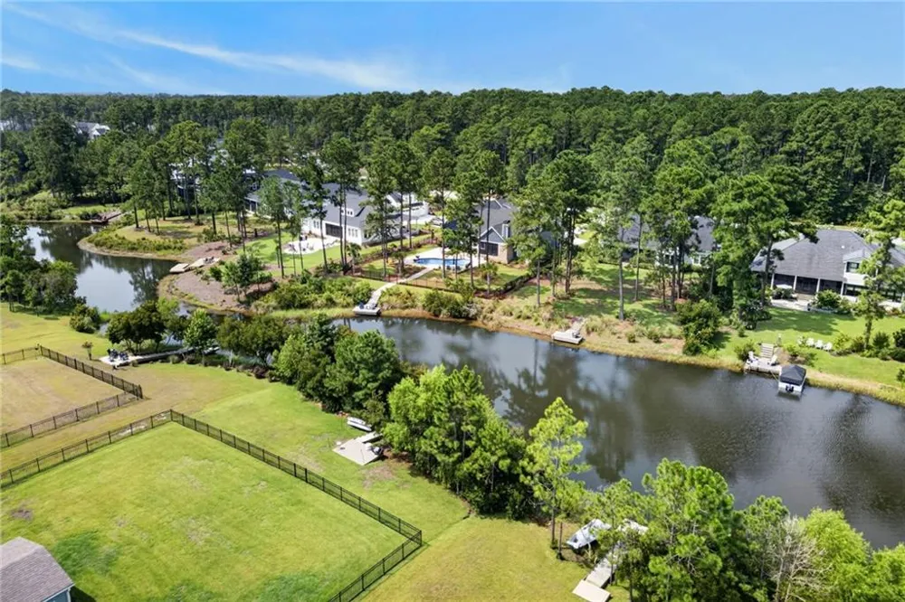 257 Heron Creek Drive Richmond Hill, GA 31324
