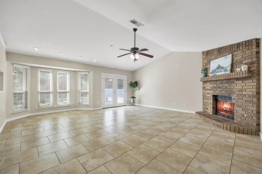 630 Berkley Drive Grapevine, TX 76051