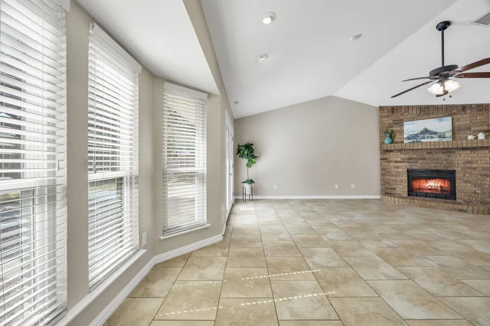 630 Berkley Drive Grapevine, TX 76051