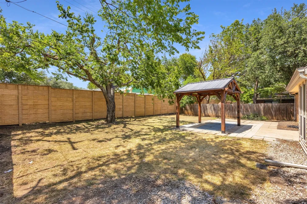 630 Berkley Drive Grapevine, TX 76051