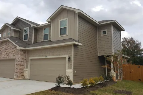 162 Parkgate #A