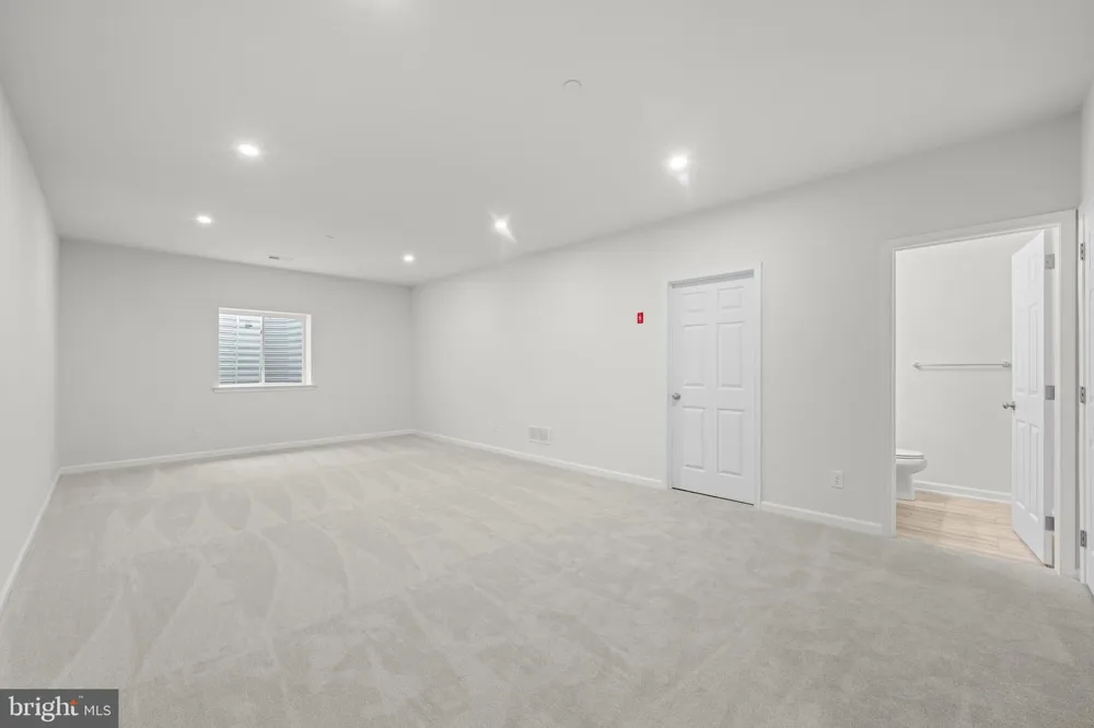 11 TULLOW HILL DRIVE Kennett Square, PA 19348