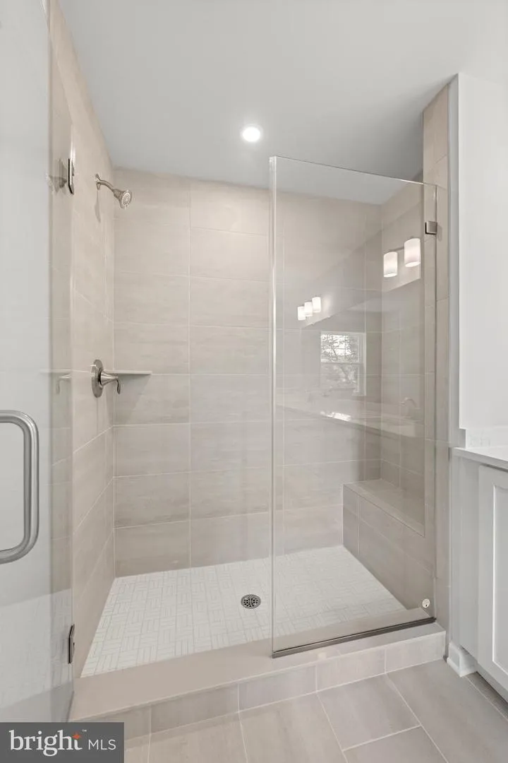 11 TULLOW HILL DRIVE Kennett Square, PA 19348