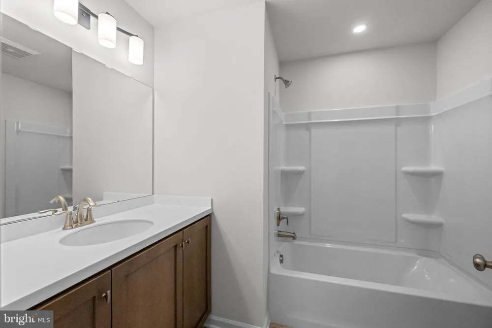 11 TULLOW HILL DRIVE Kennett Square, PA 19348