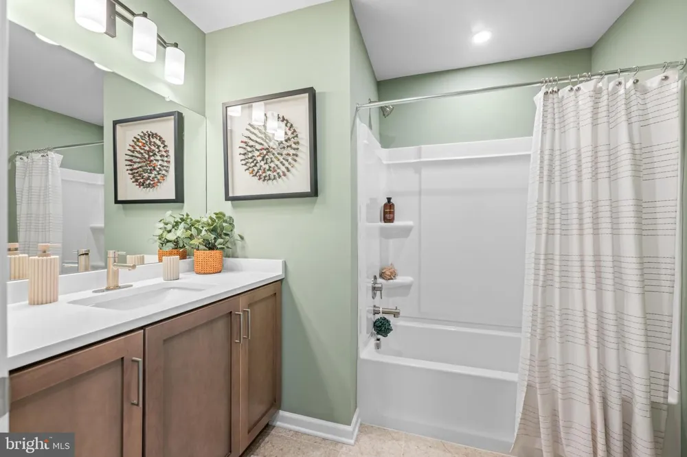 11 TULLOW HILL DRIVE Kennett Square, PA 19348