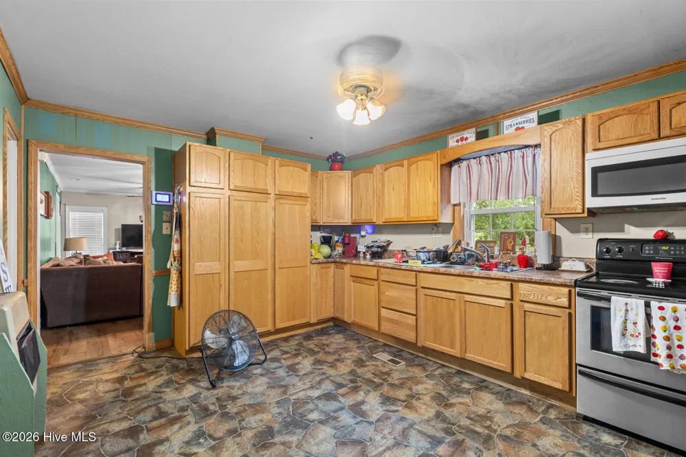 1951 Mary Tate Road Pink Hill, NC 28572