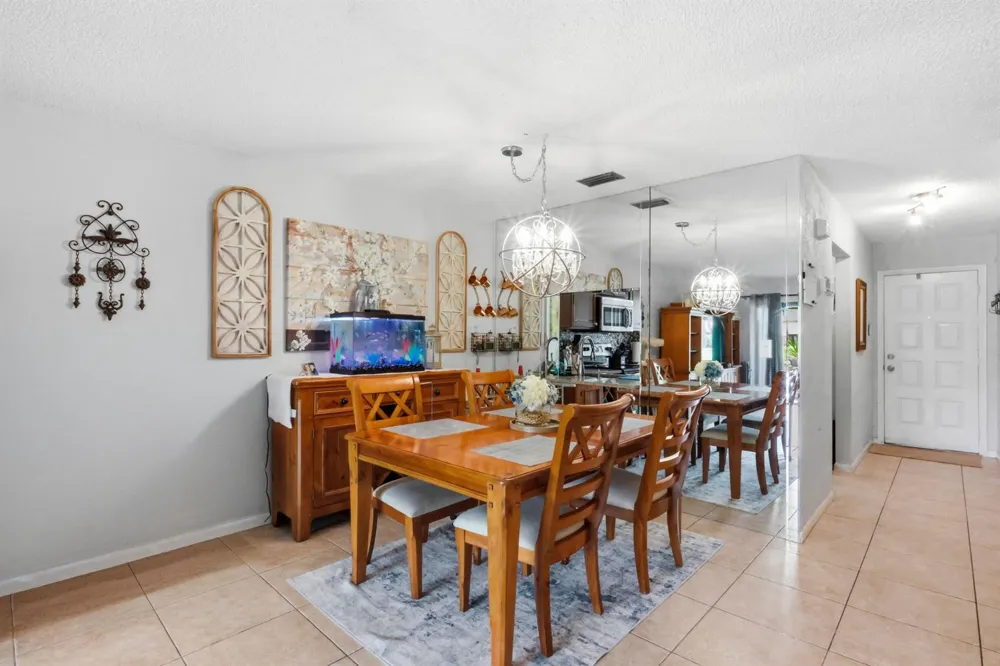 3435 CARAMBOLA CIRCLE S #2462 Coconut Creek, FL 33066