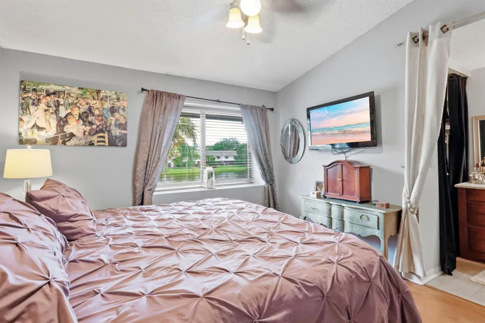 3435 CARAMBOLA CIRCLE S #2462 Coconut Creek, FL 33066