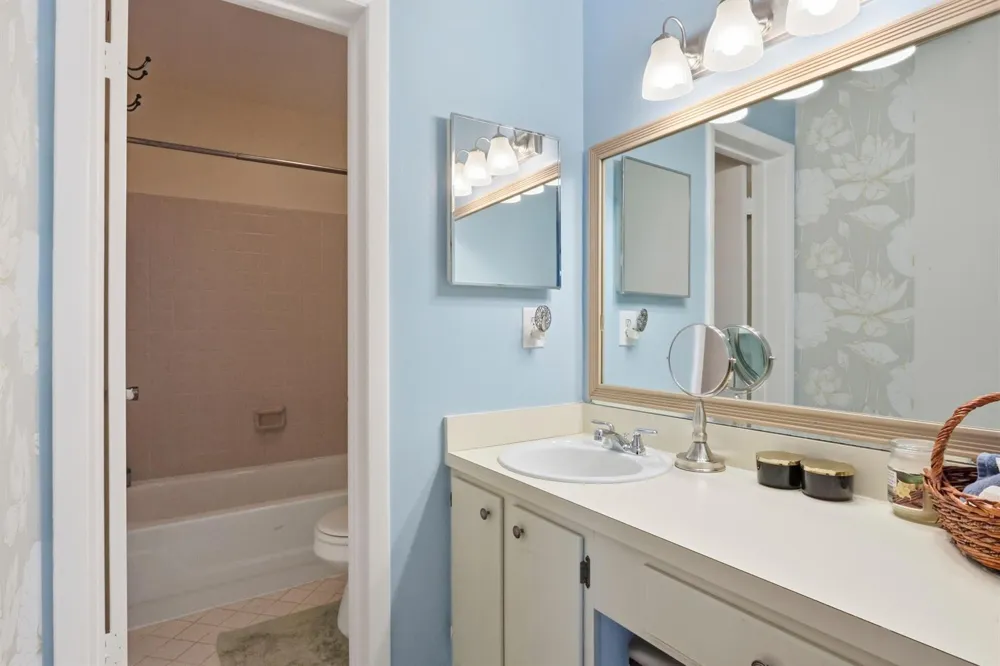 3435 CARAMBOLA CIRCLE S #2462 Coconut Creek, FL 33066