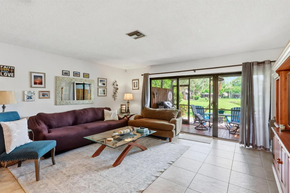3435 CARAMBOLA CIRCLE S #2462 Coconut Creek, FL 33066