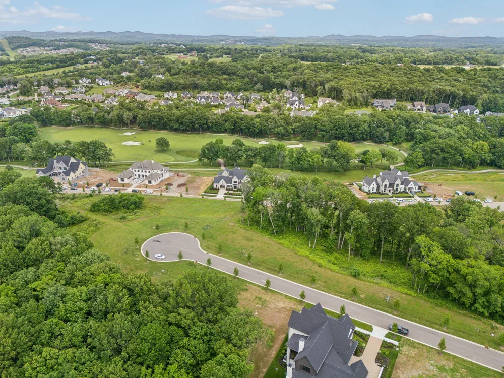 8526 Blanton Ct College Grove, TN 37046