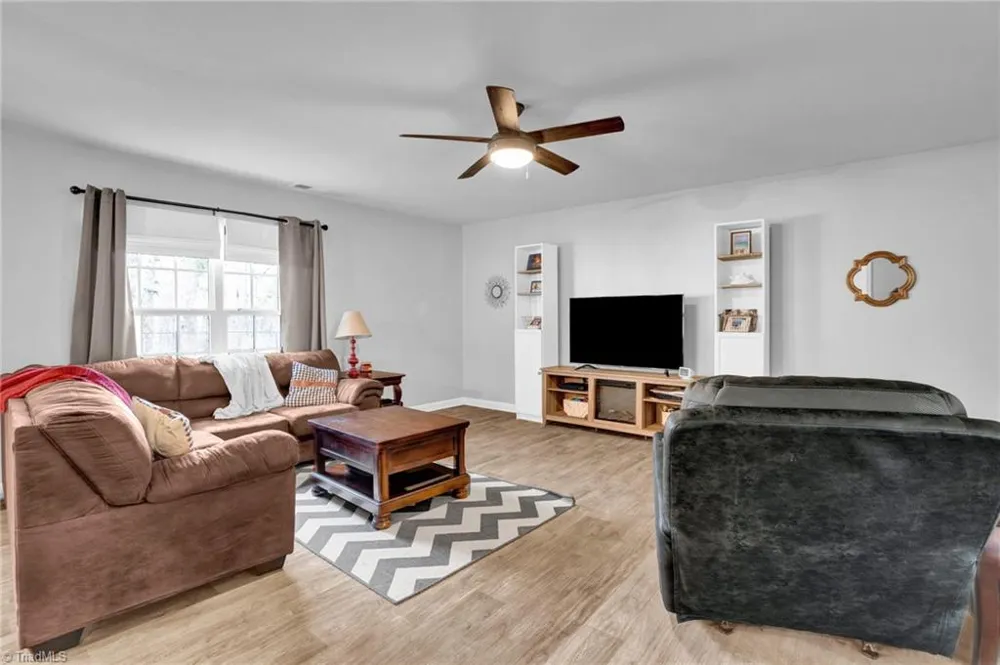 245 Naples Road Lexington, NC 27295