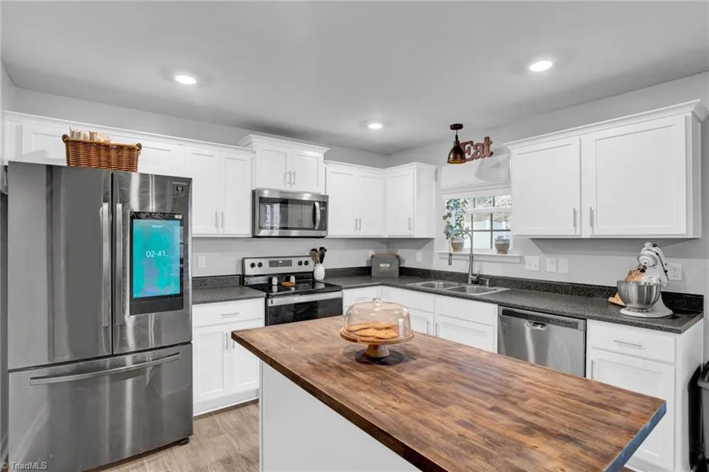 245 Naples Road Lexington, NC 27295