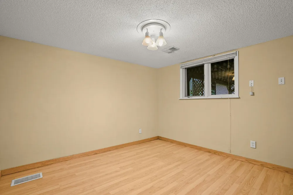 4018 Shamrock Drive NE Saint Anthony, MN 55421