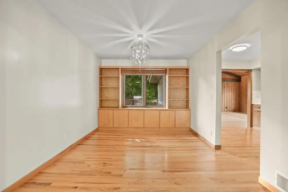 4018 Shamrock Drive NE Saint Anthony, MN 55421
