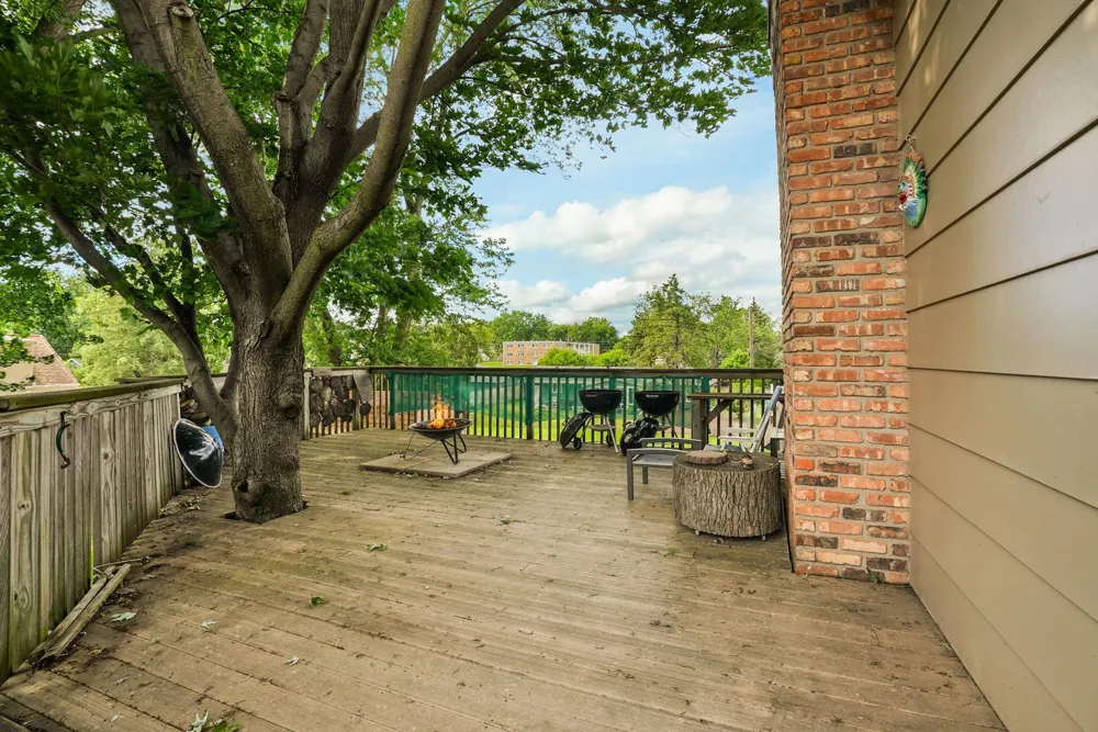 4018 Shamrock Drive NE Saint Anthony, MN 55421
