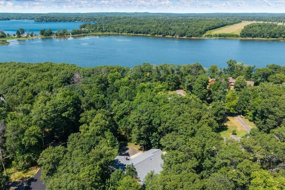 11808 Maplewood Drive SW East Gull Lake, MN 56401