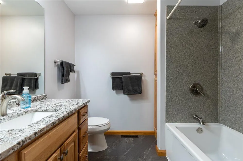 11808 Maplewood Drive SW East Gull Lake, MN 56401