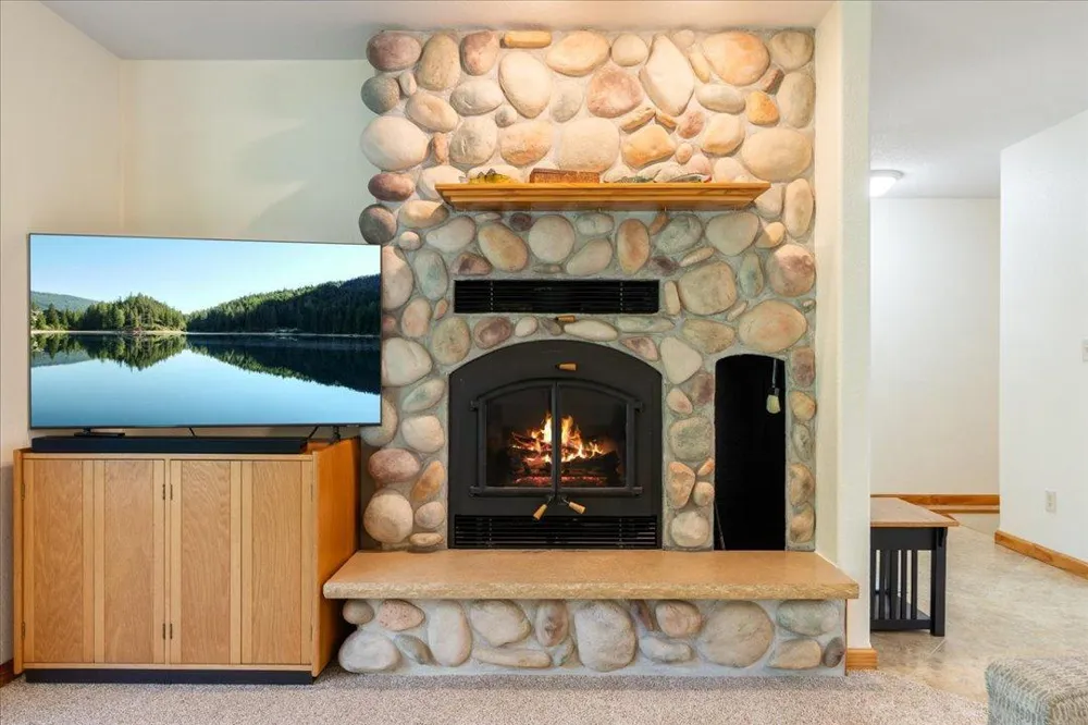 11808 Maplewood Drive SW East Gull Lake, MN 56401