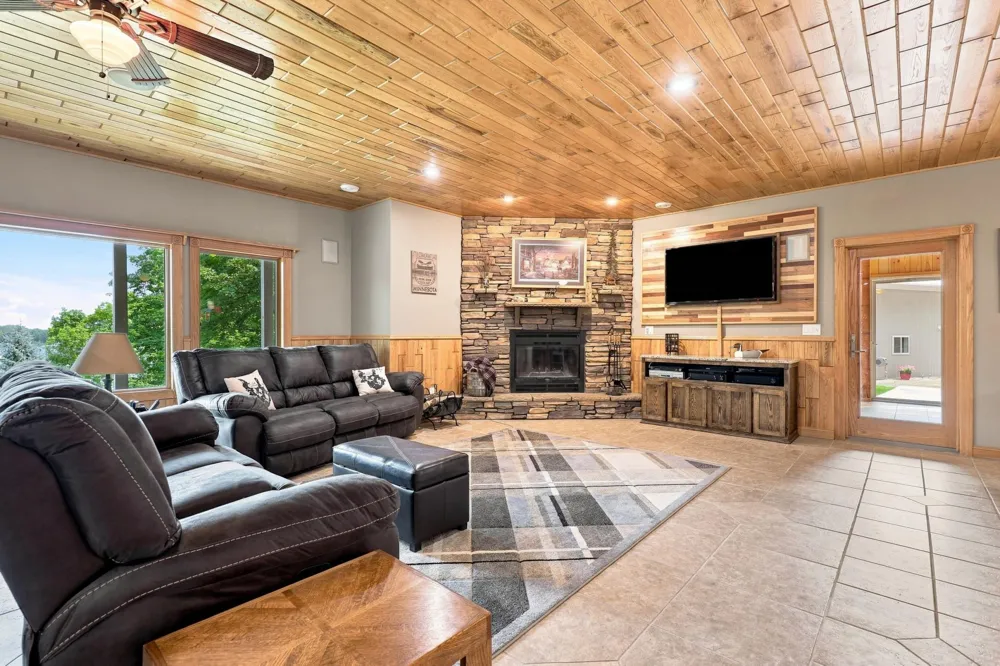 17535 Schurman Lane Lake Park, MN 56554