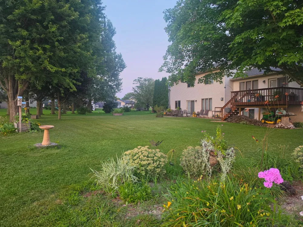 25 Benson Drive S Lewiston, MN 55952