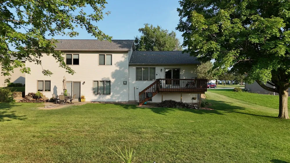 25 Benson Drive S Lewiston, MN 55952