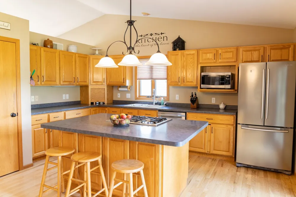 25 Benson Drive S Lewiston, MN 55952
