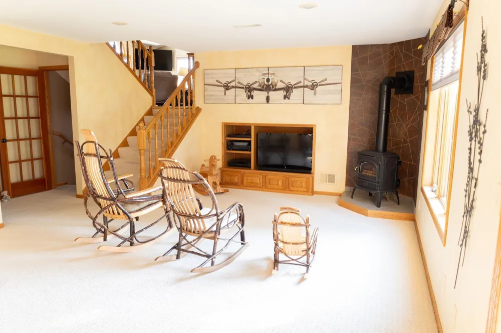 25 Benson Drive S Lewiston, MN 55952