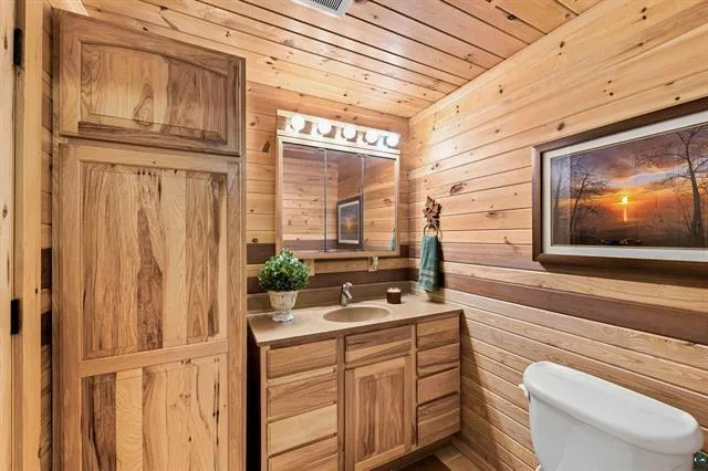 5814 Hwy 73 Floodwood, MN 55736