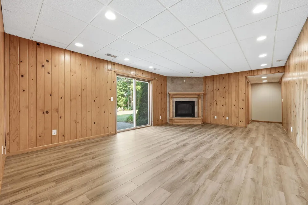 13996 County Highway 5 Lake Park, MN 56554