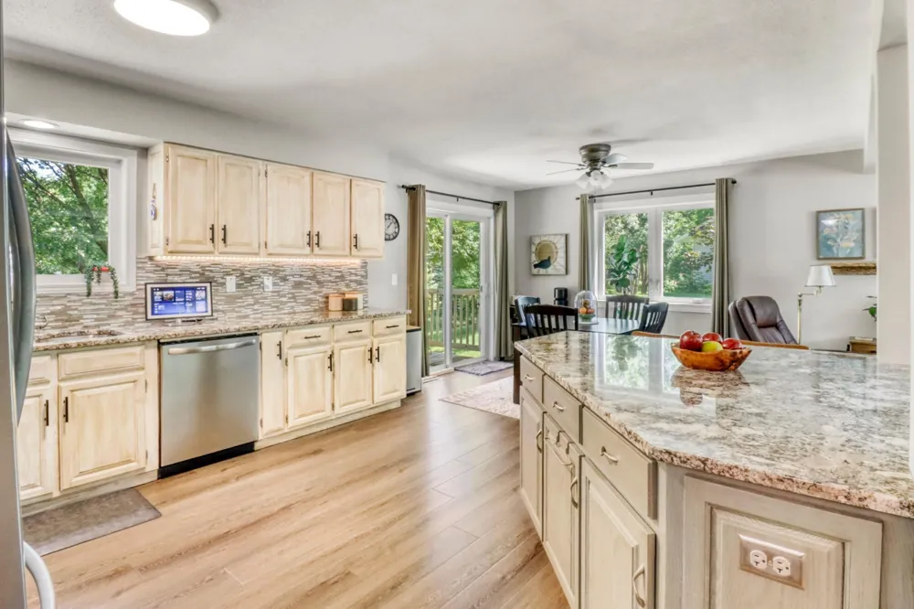 1047 Highwood Circle Detroit Lakes, MN 56501