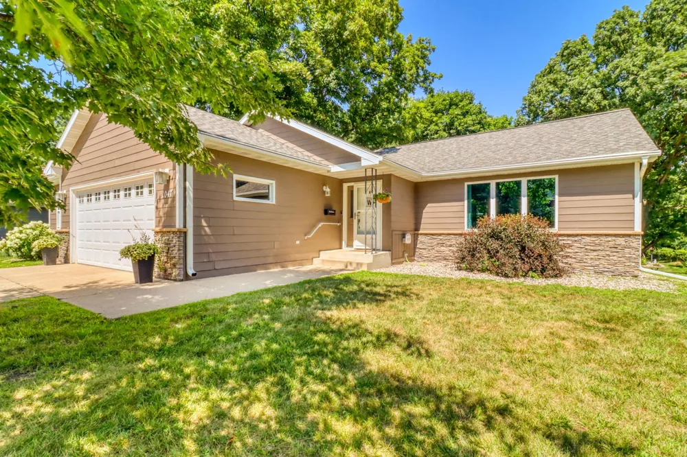 1047 Highwood Circle Detroit Lakes, MN 56501