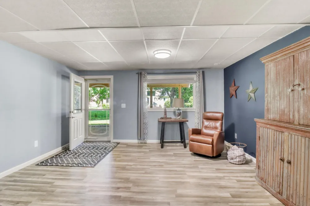 1047 Highwood Circle Detroit Lakes, MN 56501