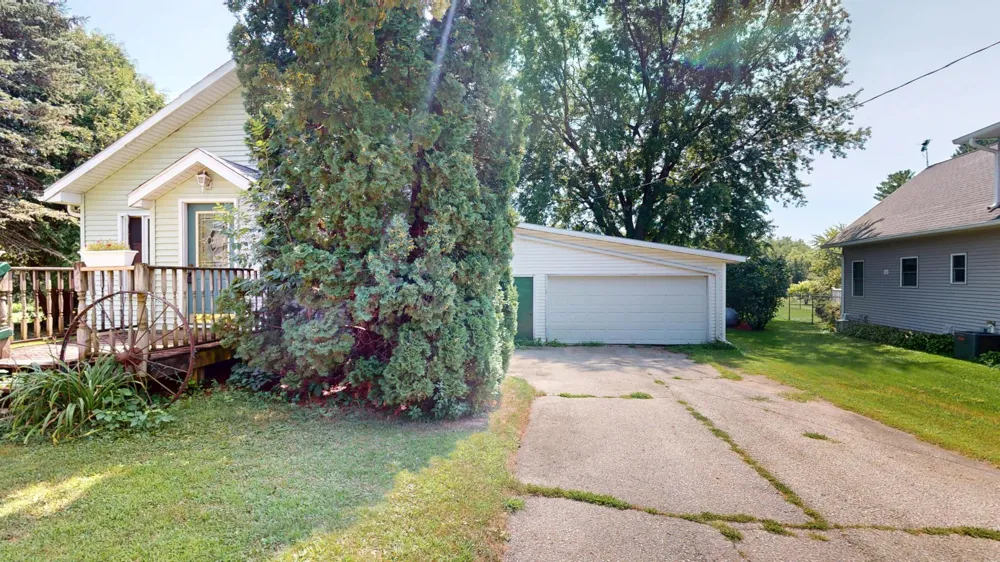 N574 Bend Drive Melrose, WI 54642