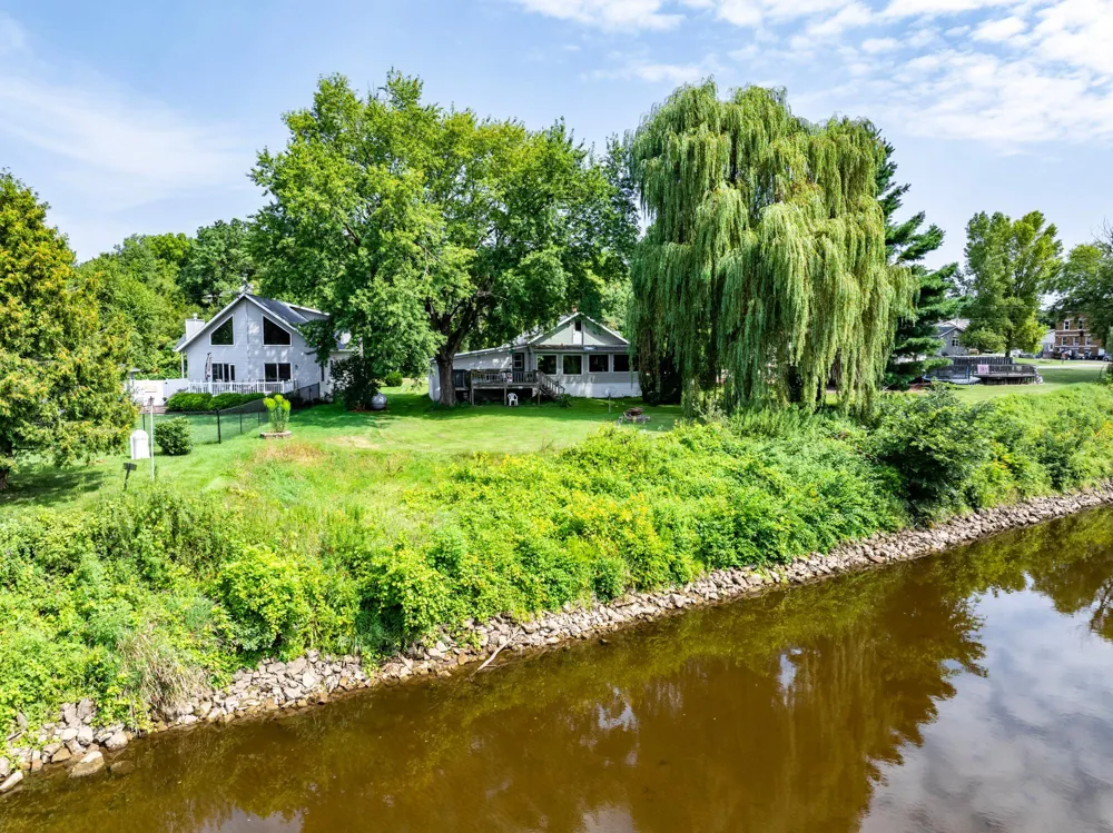 N574 Bend Drive Melrose, WI 54642