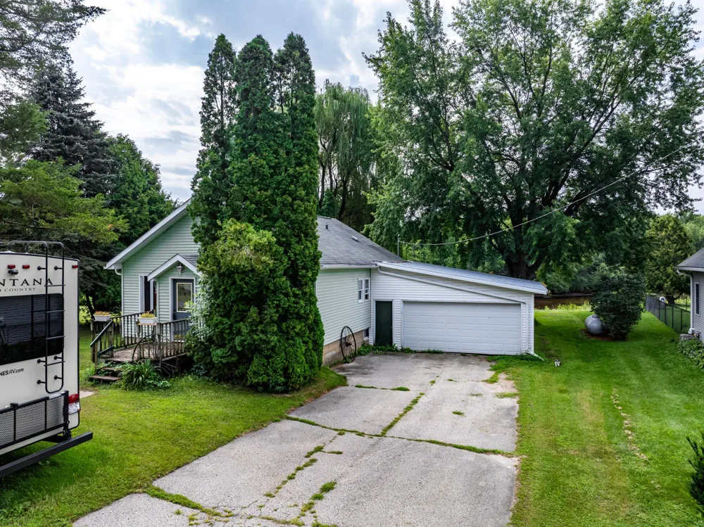N574 Bend Drive Melrose, WI 54642