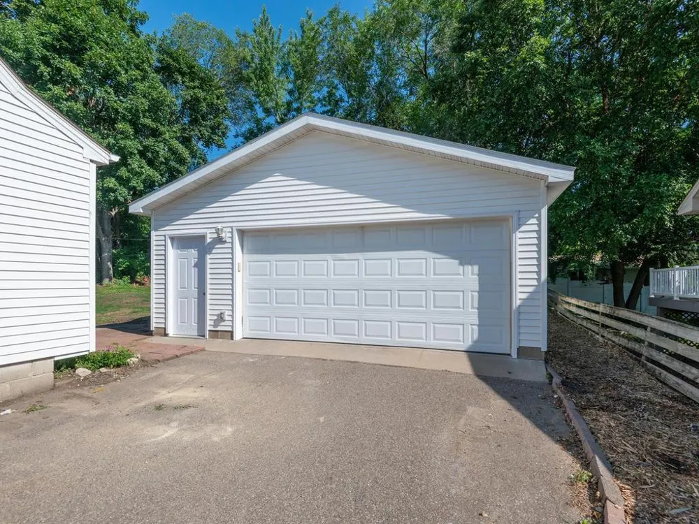 2920 W 71 1/2 STREET Richfield, MN 55423