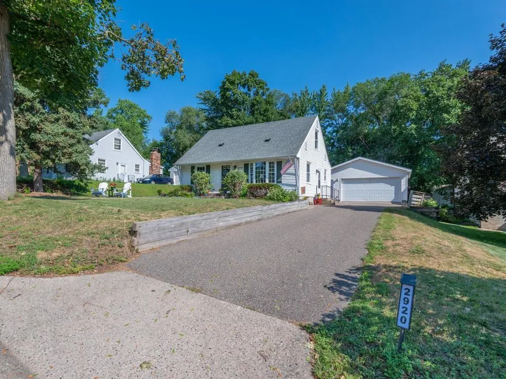 2920 W 71 1/2 STREET Richfield, MN 55423