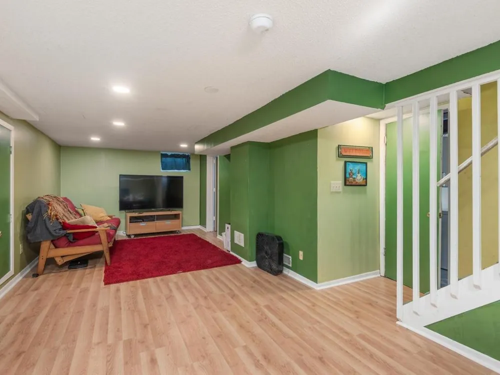 2920 W 71 1/2 STREET Richfield, MN 55423